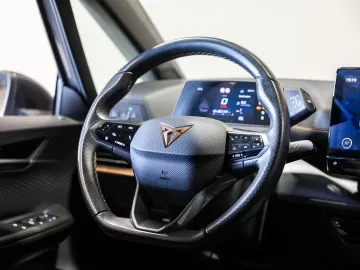 Car image 38