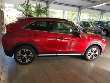 Car image 24