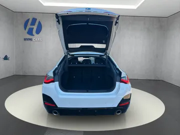 Car image 37