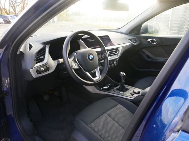 BMW 118i 100 kW image number 8