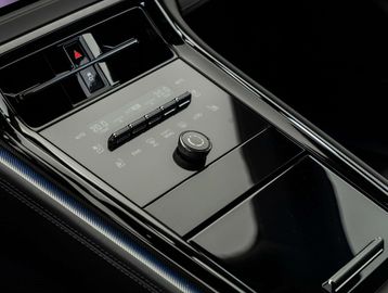 Car image 37