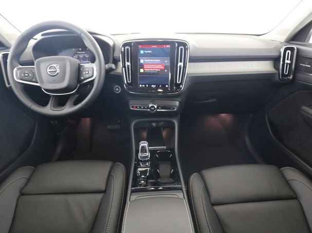 Volvo XC40 Plus Dark 145 kW image number 16