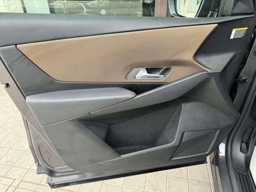 Car image 38