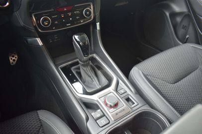 Car image 26