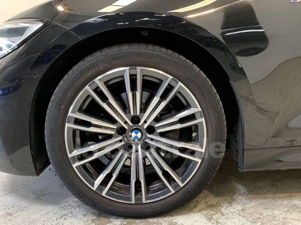 BMW 320d Touring M Sport 140 kW image number 12