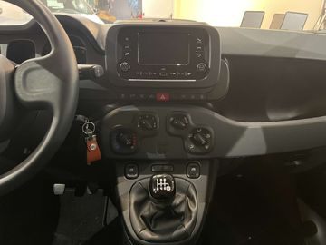 Car image 12