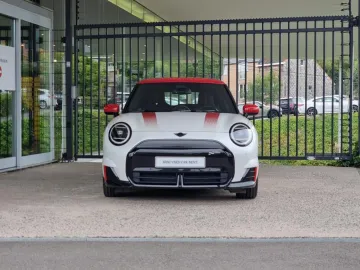 Car image 39
