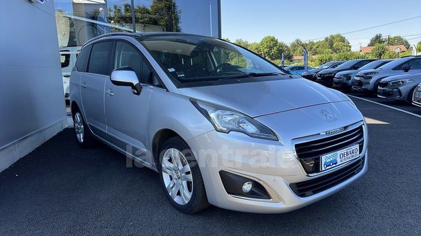 Peugeot 5008 BlueHDi 120 S&S Allure 88 kW image number 2