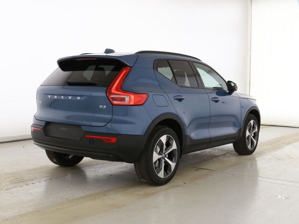 Volvo XC40 B3 Plus Dark 120 kW image number 2