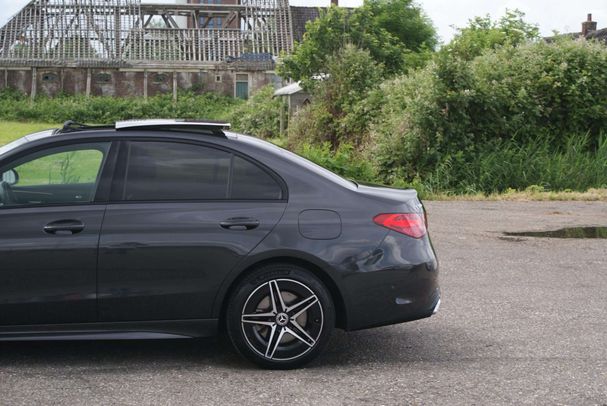 Mercedes-Benz C 300 e AMG 230 kW image number 8