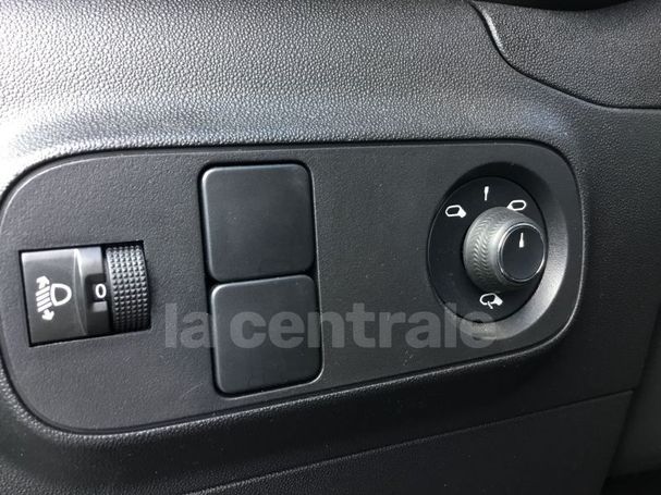 Citroen C3 Pure Tech 83 S&S C-Series 61 kW image number 15