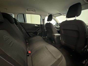 Car image 37