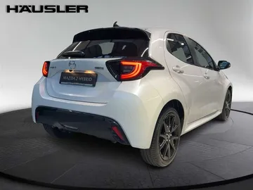 Car image 5