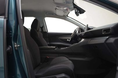 Car image 37