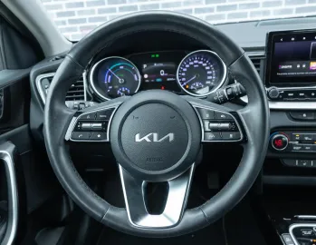 Car image 43