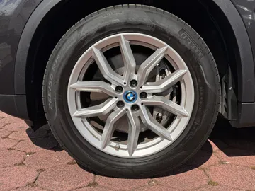 Car image 33