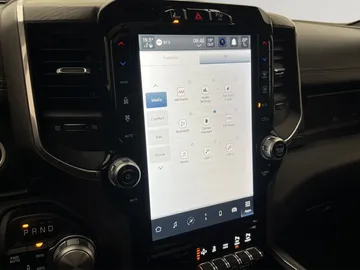 Car image 38