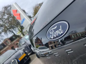 Car image 38