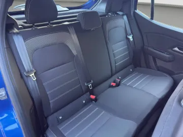 Car image 23