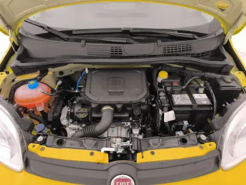 Car image 27