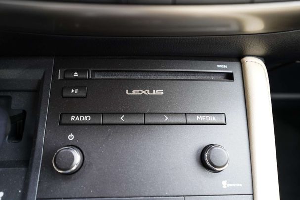 Lexus CT 200h 100 kW image number 35