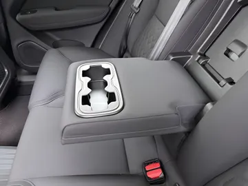 Car image 42
