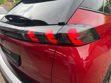 Car image 32
