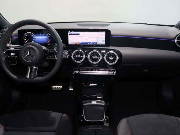 Mercedes-Benz A 180 100 kW image number 21