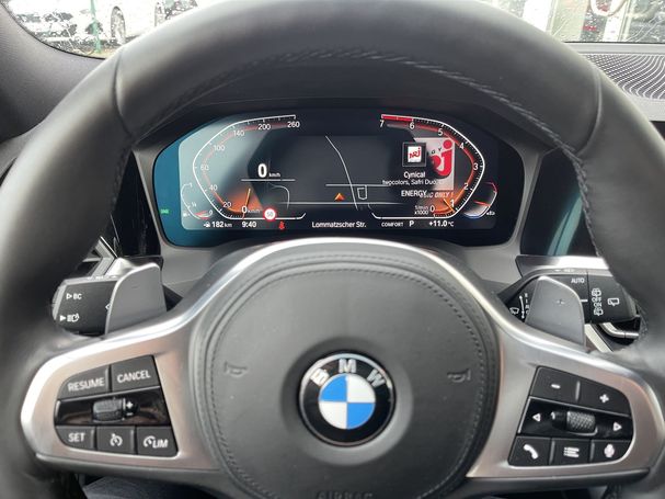 BMW 330i Touring xDrive 190 kW image number 11