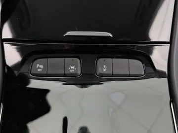 Car image 38