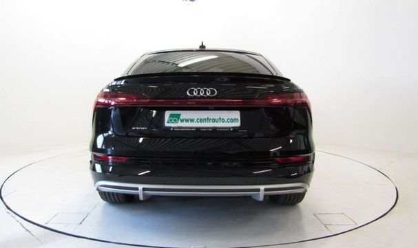 Audi e-tron 50 quattro S-line 230 kW image number 4