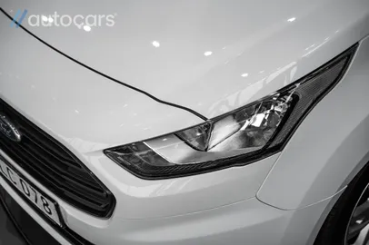 Car image 30