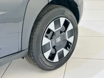 Car image 28