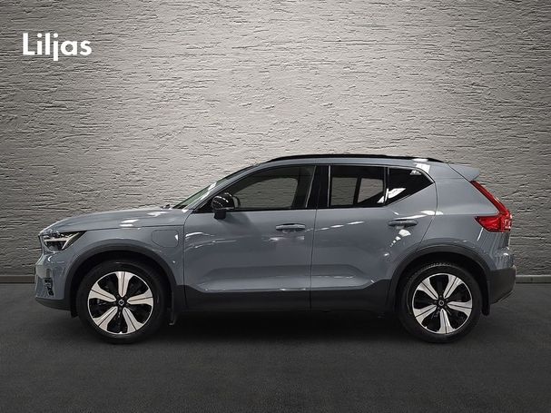 Volvo XC40 Recharge T4 Plus Dark 157 kW image number 3