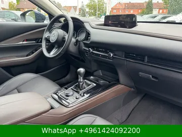 Car image 28
