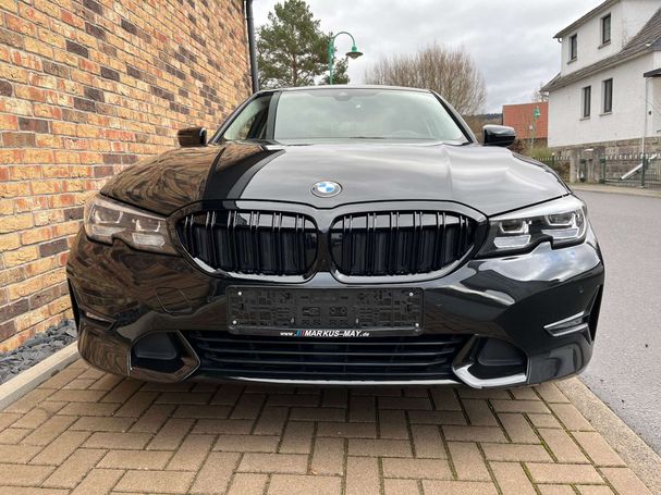 BMW 330e M Sport 218 kW image number 2