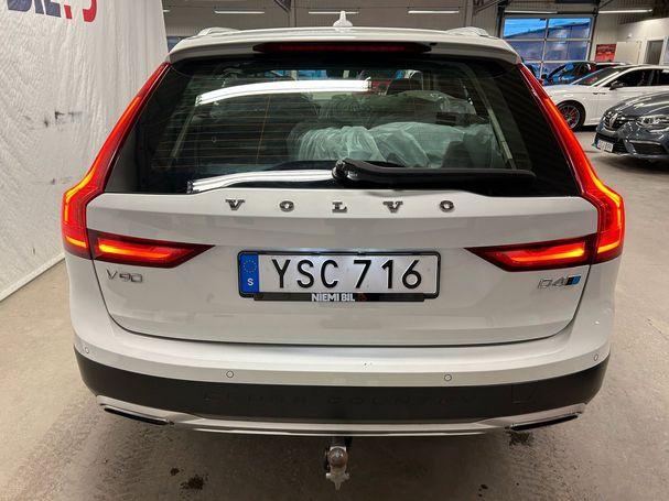 Volvo V90 Cross Country D4 Polestar AWD 147 kW image number 7