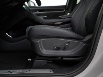 Car image 49