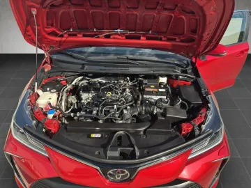 Car image 17