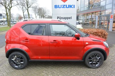 Car image 4