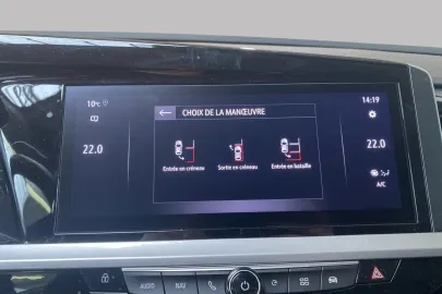 Car image 30