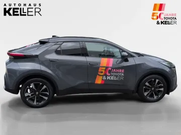 Car image 4
