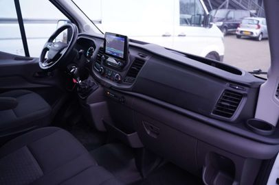 Car image 33