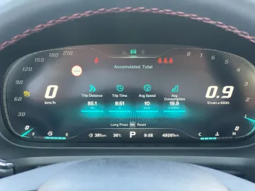 Car image 33