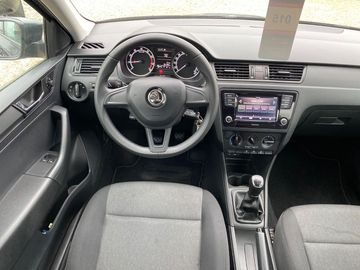 Car image 17