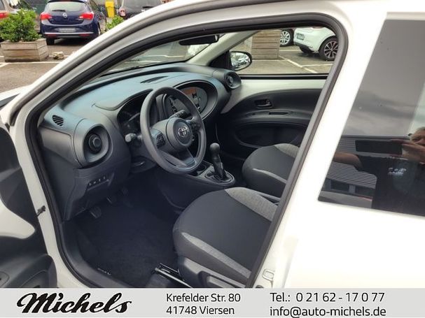 Toyota Aygo X 1.0 53 kW image number 10