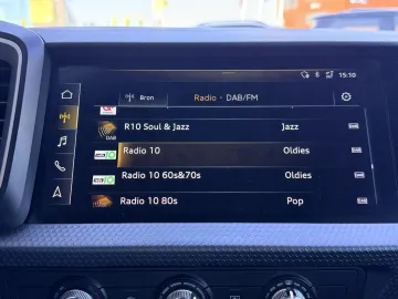 Car image 29