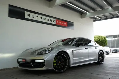 Car image 30