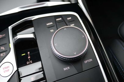 Car image 37