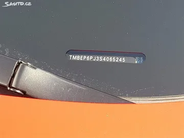 Car image 28
